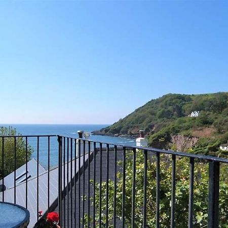 Cosy Beachfront Retreat With Stunning Sea Views & Free Access To A Local Indoor Pool Talland Exterior foto
